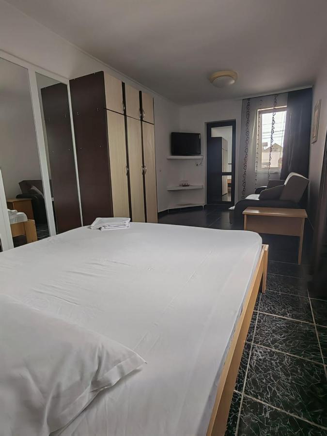 Casa Alexandru Hotel Două Mai Eksteriør billede