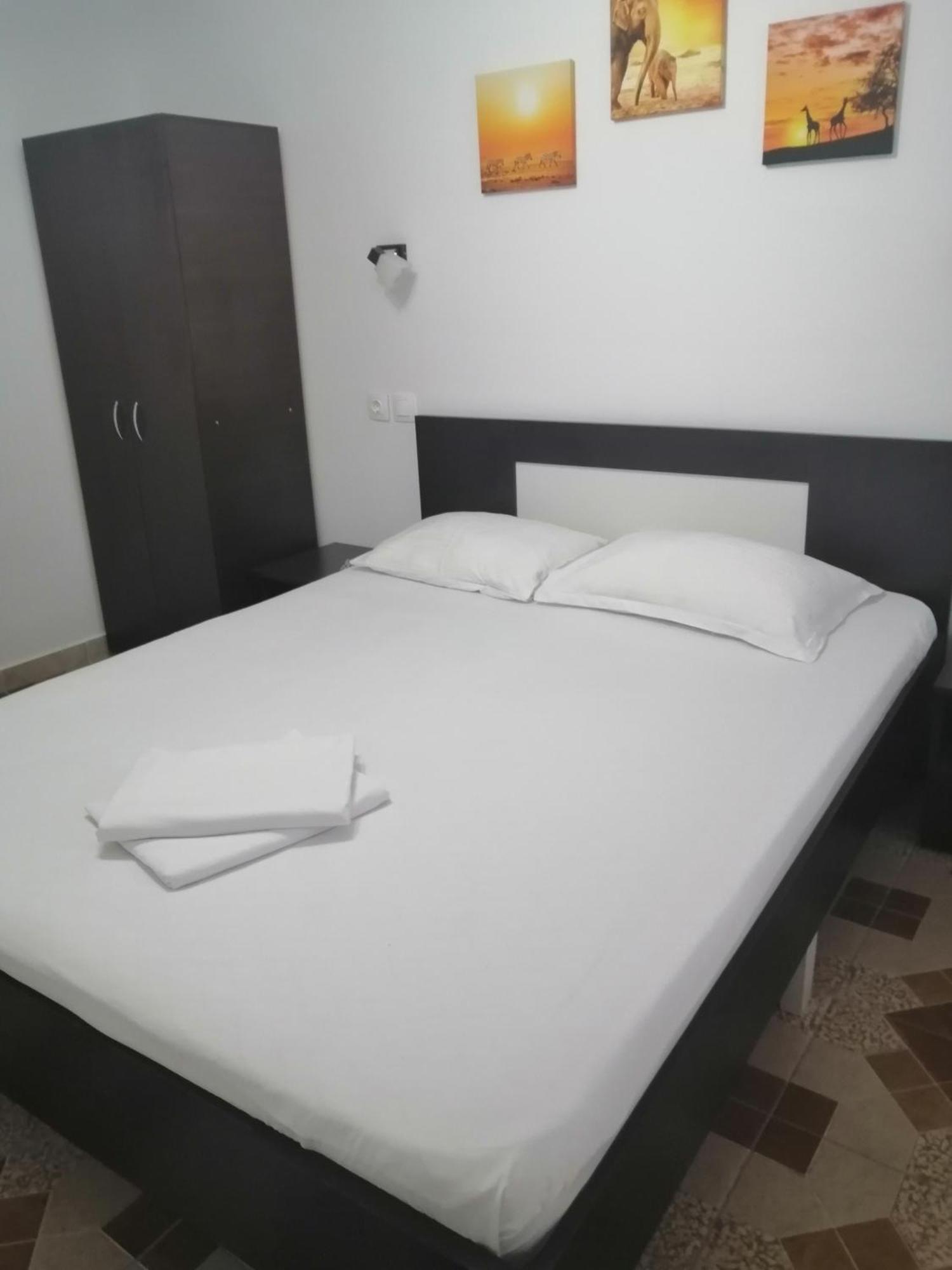 Casa Alexandru Hotel Două Mai Eksteriør billede